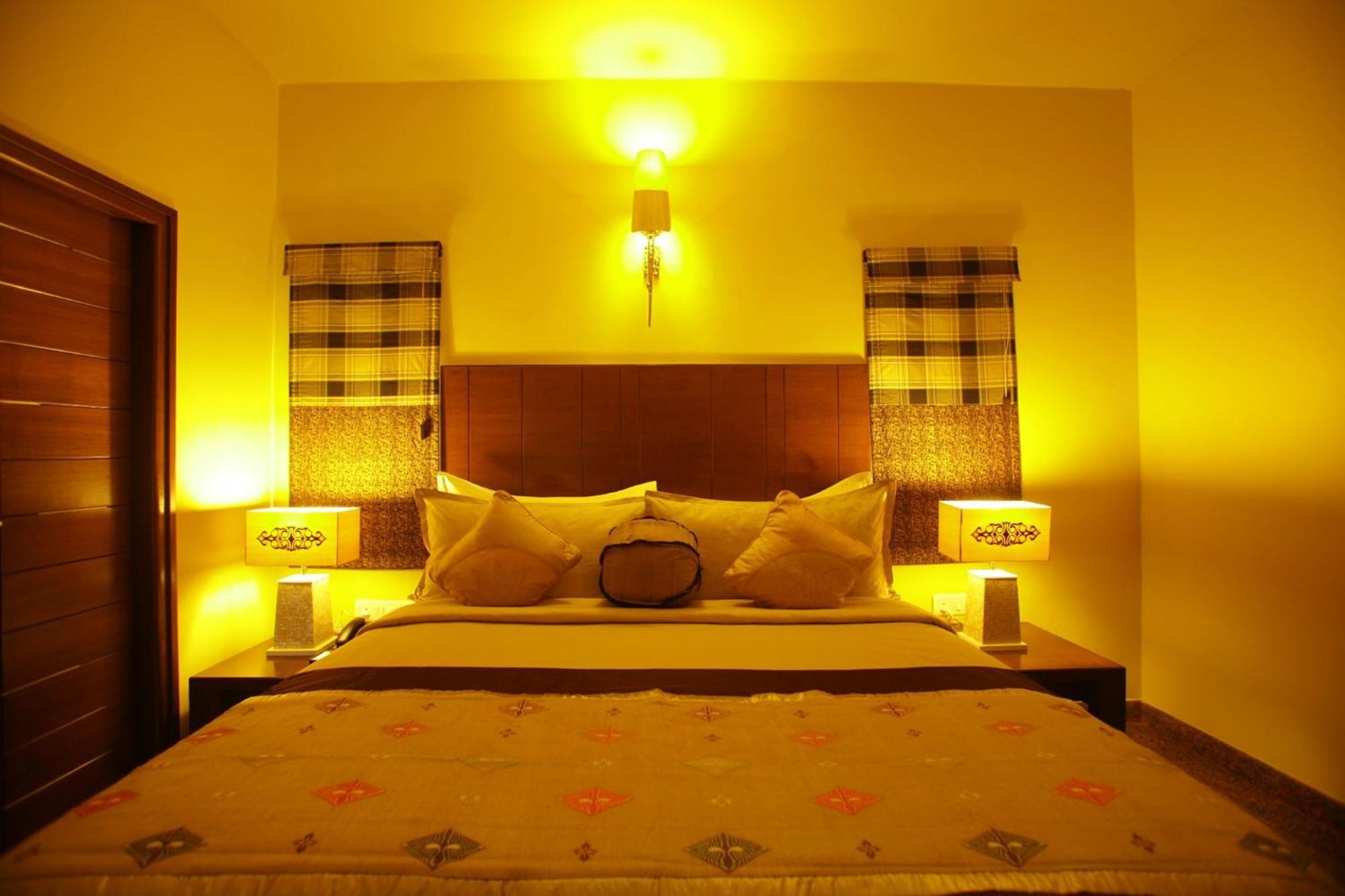 Aparthotel Justa Indiranagar Bangalore Exterior foto