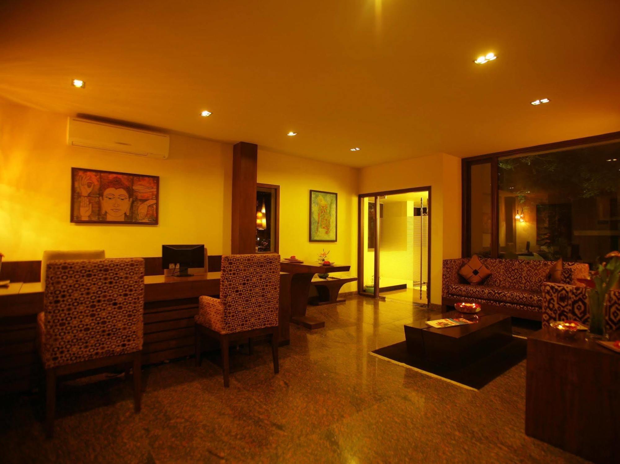 Aparthotel Justa Indiranagar Bangalore Exterior foto