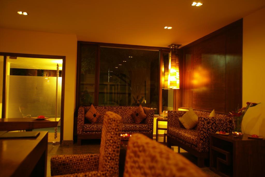 Aparthotel Justa Indiranagar Bangalore Exterior foto